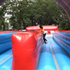 Deze Bungee run attract kan niet ontbreken op jouw zeskamp, te huur bij attractieverhuur TimTom