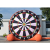 Als de bal het doel raakt blijft deze hangen op de Darts